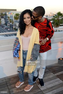 Jhené Aiko feet photo thumbnail