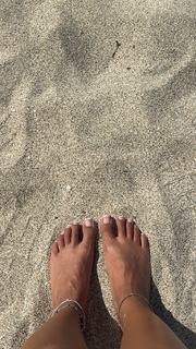 Jhené Aiko feet photo thumbnail