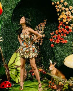 Jhené Aiko feet photo thumbnail