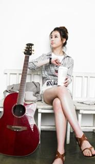 Ji-eun Lee feet photo thumbnail