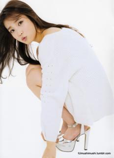 Ji-eun Lee feet photo thumbnail