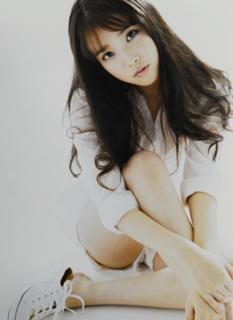 Ji-eun Lee feet photo thumbnail