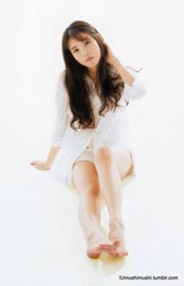 Ji-eun Lee feet photo thumbnail