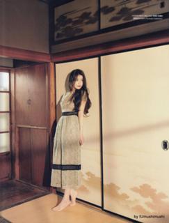 Ji-eun Lee feet photo thumbnail