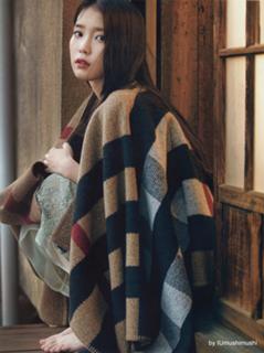 Ji-eun Lee feet photo thumbnail