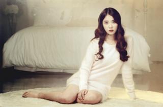 Ji-eun Lee feet photo thumbnail