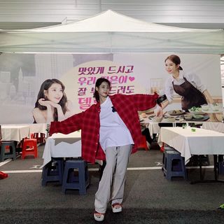 Ji-eun Lee feet photo thumbnail