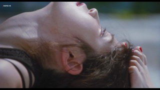 Ji-eun Lee feet photo thumbnail