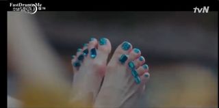 Ji-eun Lee feet photo thumbnail
