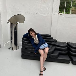 Ji-eun Lee feet photo thumbnail