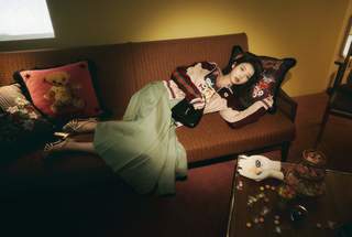 Ji-eun Lee feet photo thumbnail