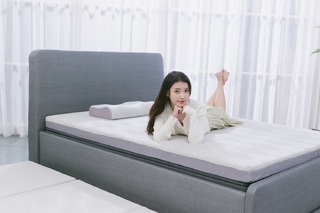 Ji-eun Lee feet photo thumbnail