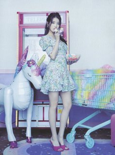 Ji-eun Lee feet photo thumbnail