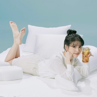 Ji-eun Lee feet photo thumbnail