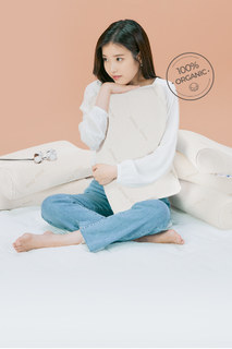 Ji-eun Lee feet photo thumbnail