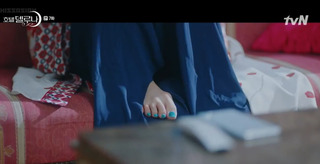 Ji-eun Lee feet photo thumbnail
