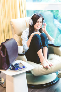 Ji-soo Kim feet photo thumbnail