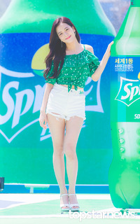 Ji-soo Kim feet photo thumbnail