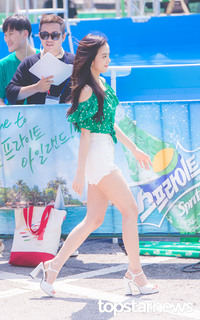 Ji-soo Kim feet photo thumbnail