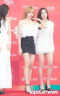 Ji-soo Kim feet photo thumbnail