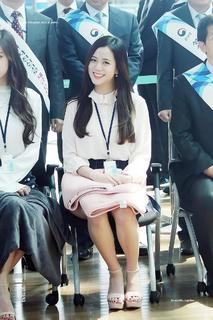 Ji-soo Kim feet photo thumbnail