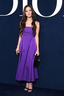 Ji-soo Kim feet photo thumbnail
