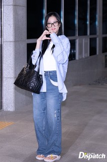 Ji-soo Kim feet photo thumbnail