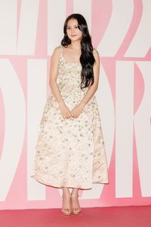 Ji-soo Kim feet photo thumbnail