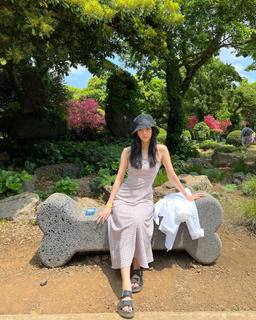 Ji-soo Kim feet photo thumbnail