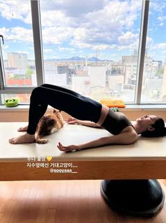 Ji-soo Kim feet photo thumbnail