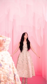 Ji-soo Kim feet photo thumbnail