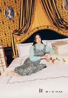 Ji-soo Kim feet photo thumbnail