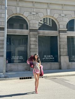 Ji-soo Kim feet photo thumbnail