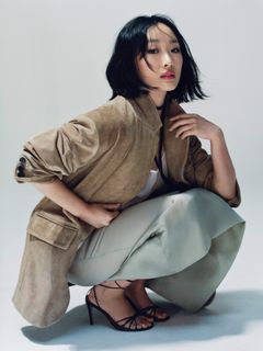 Ji-young Yoo feet photo 9