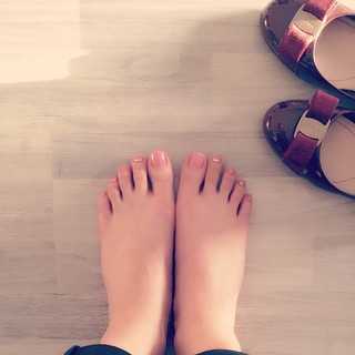 Jia Song feet photo 8