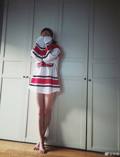 Jia Song feet photo 16