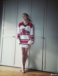 Jia Song feet photo 15