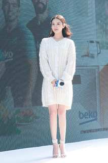 Jia Song feet photo 9