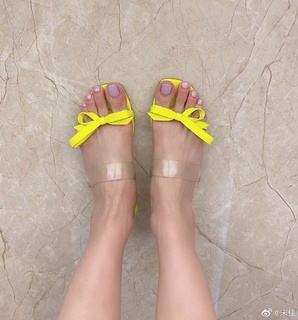 Jia Song feet photo 15
