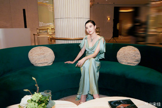Jia Song feet photo 8