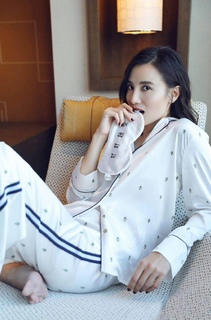 Jia Song feet photo 8