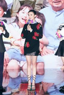 Jia Song feet photo 8