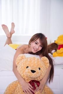 Jiaying Zhang feet photo 3