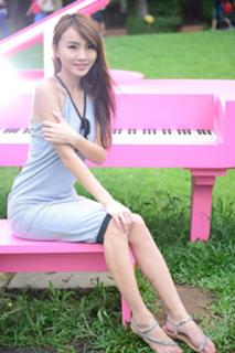 Jiaying Zhang feet photo 3