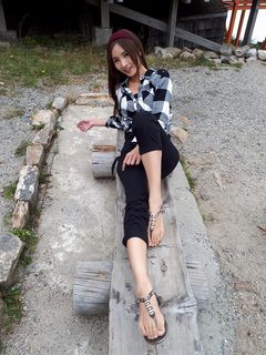 Jiaying Zhang feet photo 9
