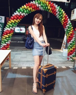 Jiaying Zhang feet photo 5