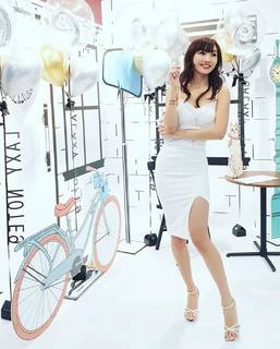 Jiaying Zhang feet photo 9