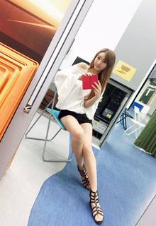 Jiaying Zhang feet photo 6