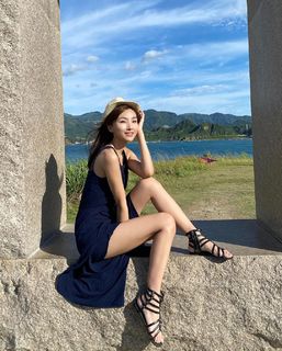 Jiaying Zhang feet photo 4