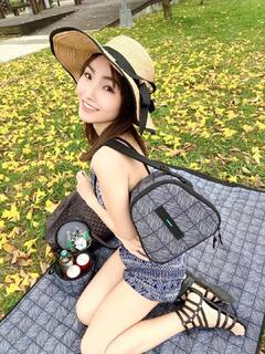 Jiaying Zhang feet photo 4